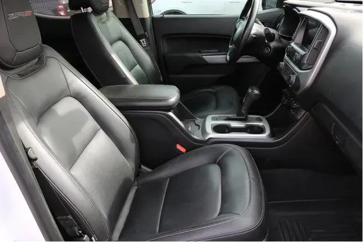 $28643 : Chevrolet Colorado 2019 4x4 image 7