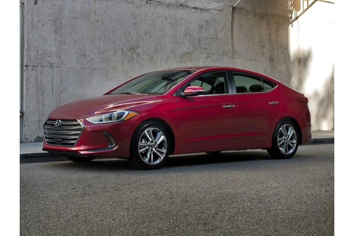 $8990 : Hyundai ELANTRA 2018 Value E image 1