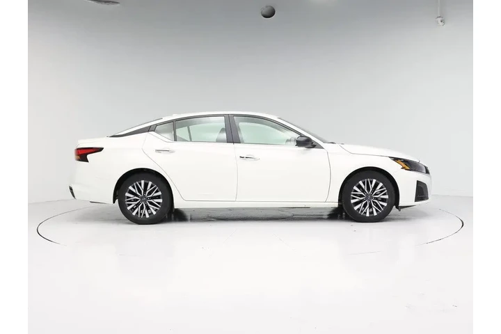 $22998 : Nissan Altima 2025 2.5 SV 4d image 7