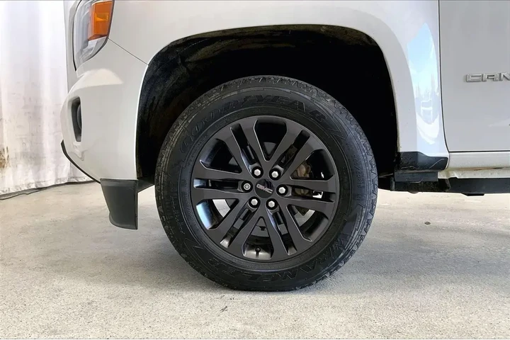$21991 : GMC Canyon 2019 4x2 SLE 4dr image 5