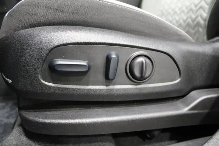 $21754 : Chevrolet Equinox 2024 4x4 L image 4