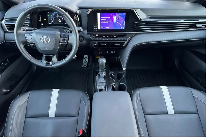 $28500 : Toyota Camry 2025 SE 4dr Sed image 6