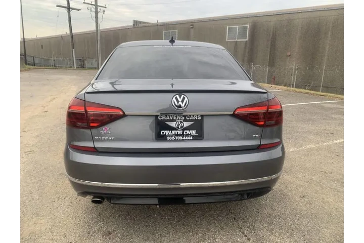 $9995 : 2017 Passat 1.8T R-Line image 5