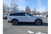 $31972 : Lincoln Aviator 2020 AWD Res thumbnail