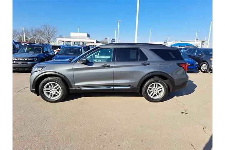 $37776 : Ford Explorer 2025 AWD Activ image 2