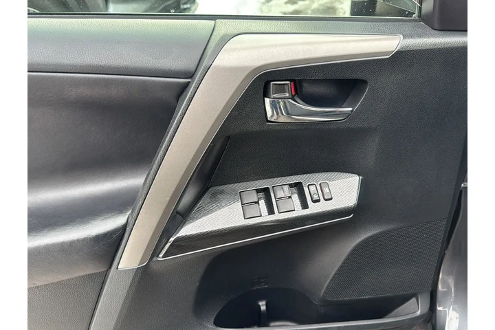 $16990 : Toyota RAV4 2018 AWD Adventu image 10