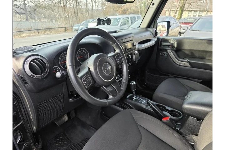 $13900 : 2015 Wrangler Unlimited Sport image 10
