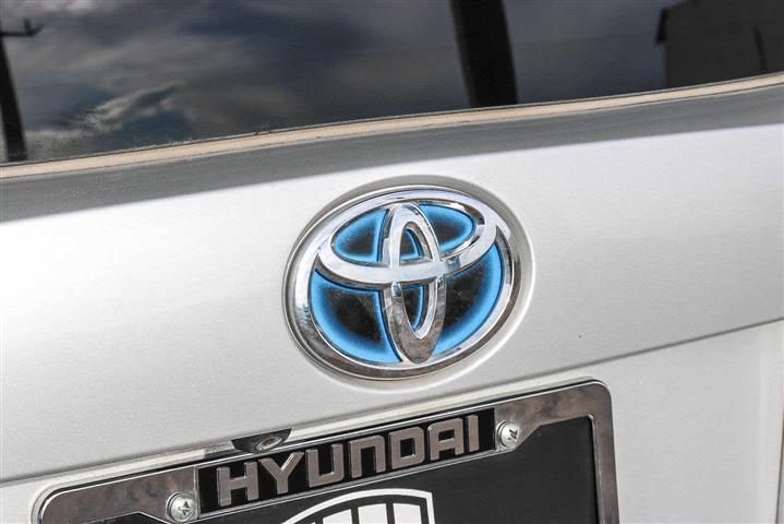 $22500 : Pre-Owned 2018 Toyota Prius F image 9