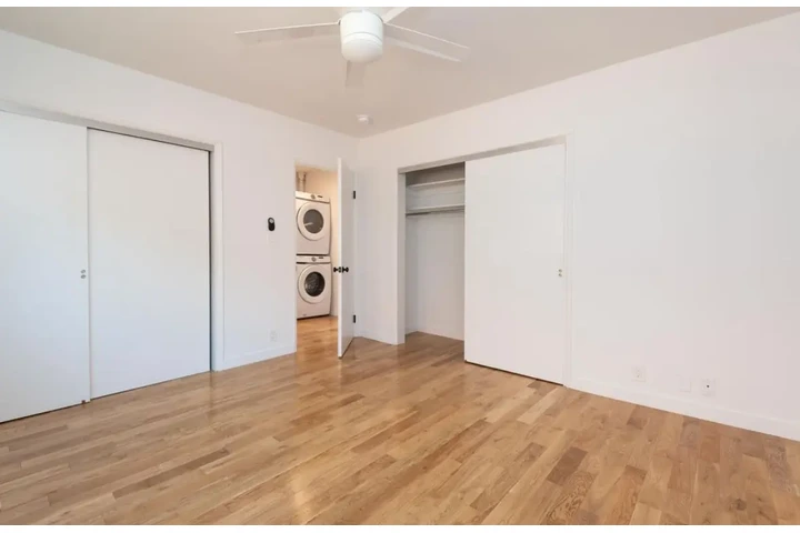 $1890 : 2BED 2BATH IN VERMONT AVE, LA image 6