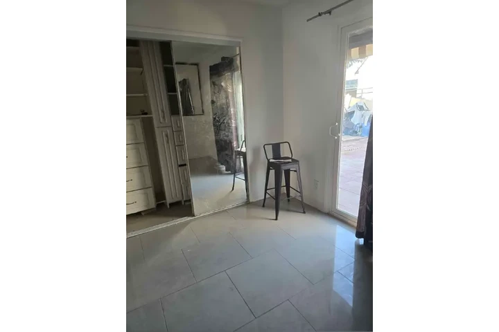 $750 : 2 Cuartos $750/$650, LANCASTER image 3