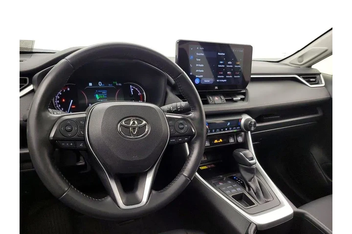 $31998 : Toyota RAV4 2023 AWD XLE Pre image 9