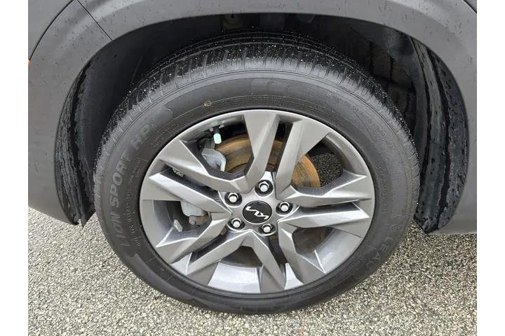 $18671 : Kia Seltos 2023 S 4dr SUV image 9