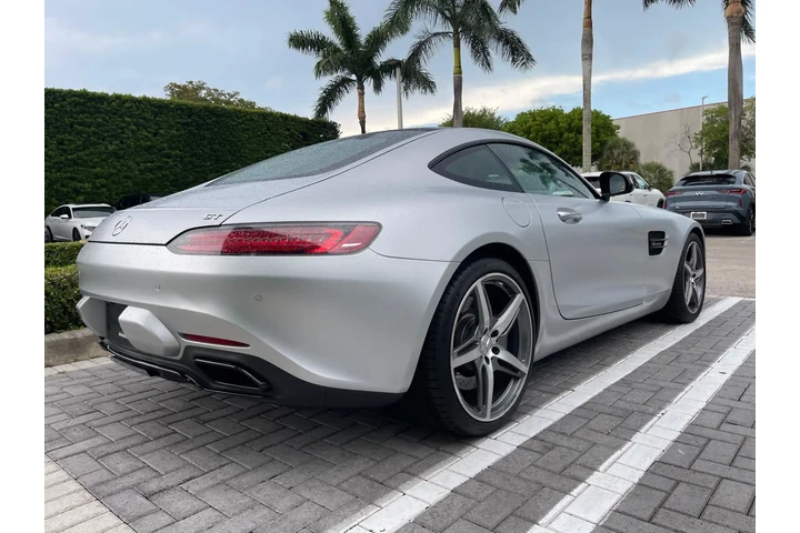 Mercedes AMG GT Coup image 8