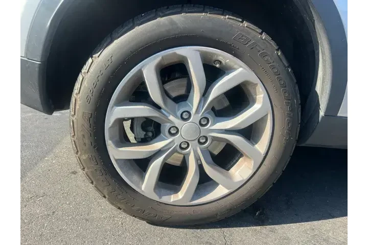 $18988 : Land Rover Discovery Sport 2 image 9