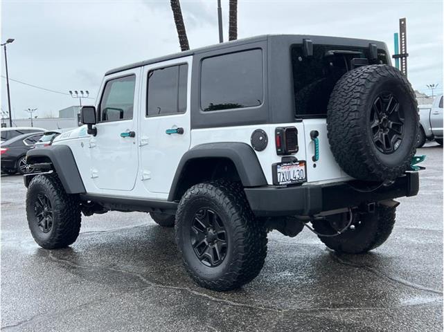 2017 Jeep Wrangler Unlimited image 2