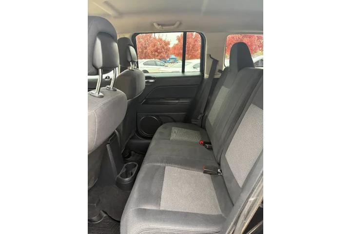 $4950 : 2011 Patriot Sport image 10