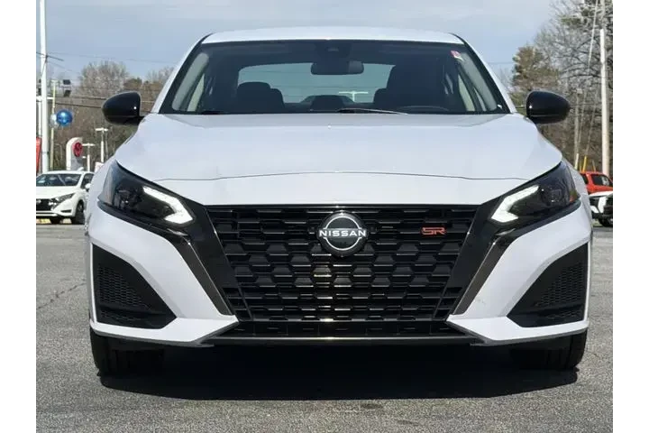 $19698 : Nissan Altima 2024 2.5 SR 4d image 3