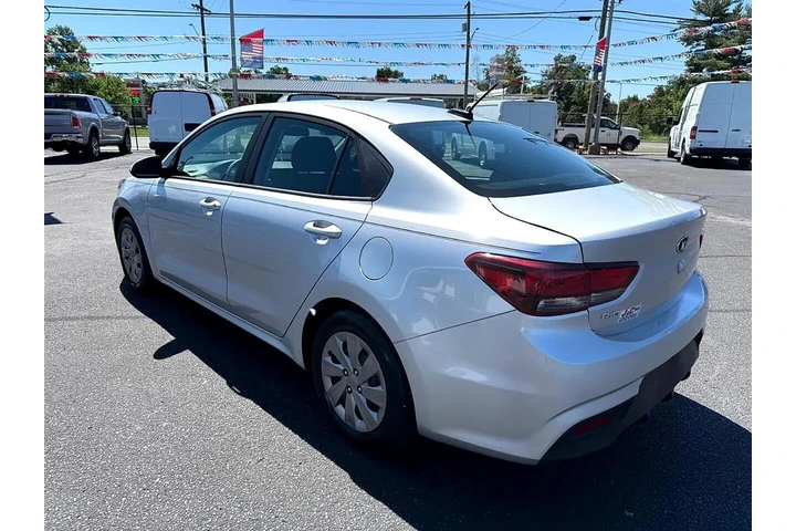 $14900 : 2019 Rio S image 4