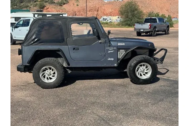 Jeep Wrangler 2001 Sport 4WD image 2