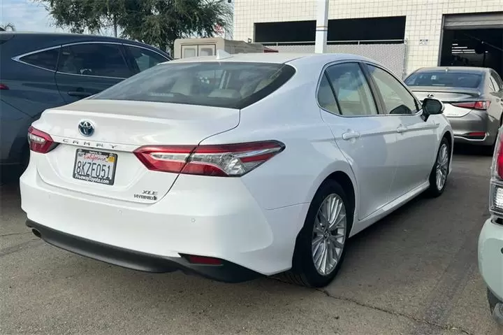 $25350 : Camry Hybrid XLE image 3