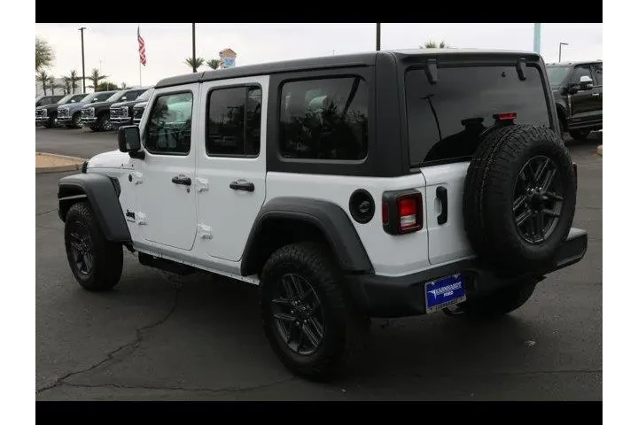 $36640 : Jeep Wrangler 2026 4x4 Willy image 7