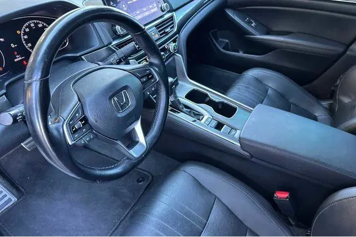 $21086 : Honda Accord 2021 Sport Spec image 4