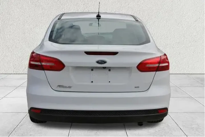 $8995 : Ford Focus 2018 SE 4dr Sedan image 7