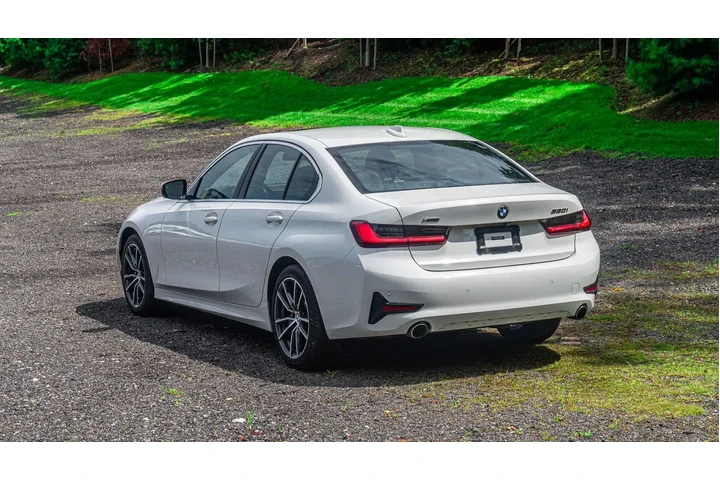 $19995 : BMW 3 Series 2021 AWD 330i x image 6
