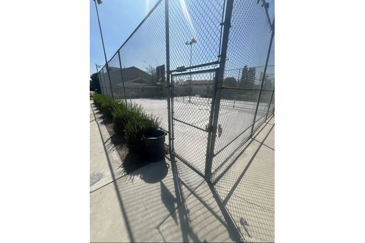 $1200 : RECAMARA EN RENTA image 9