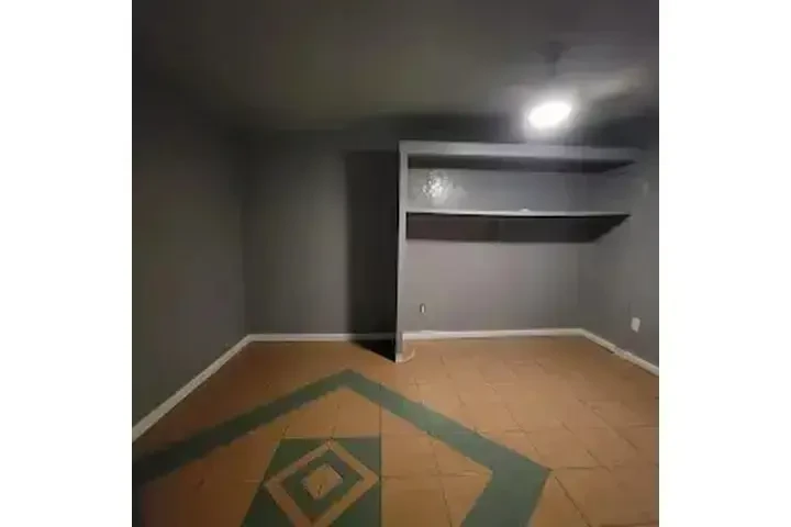 L.A. RENTO CUARTO image 3