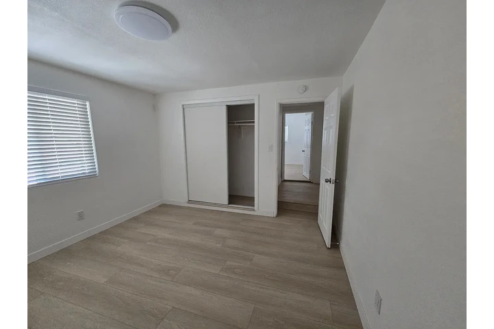 $800 : Newly remodeled single story! image 3
