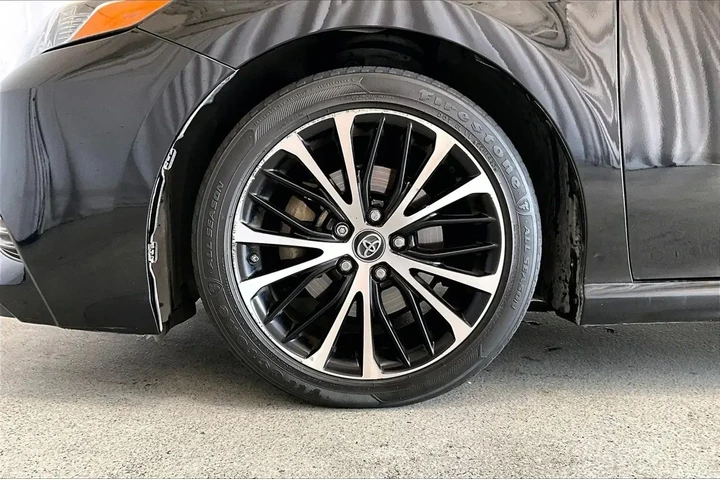 $15491 : Toyota Camry 2020 SE 4dr Sed image 6
