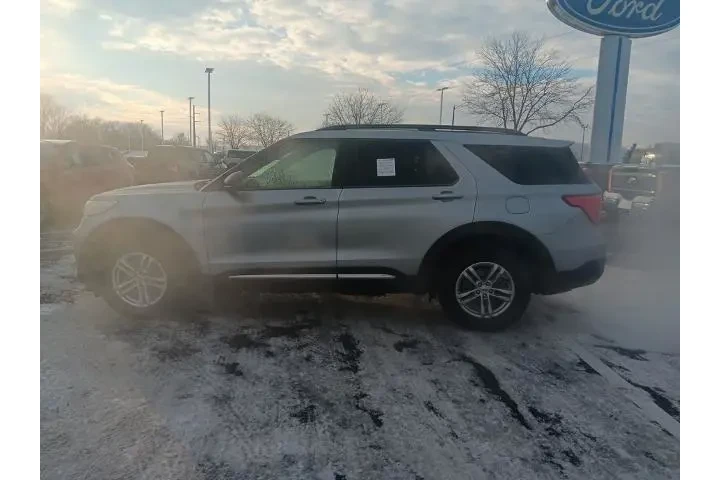 $32000 : Ford Explorer 2023 AWD XLT 4 image 10