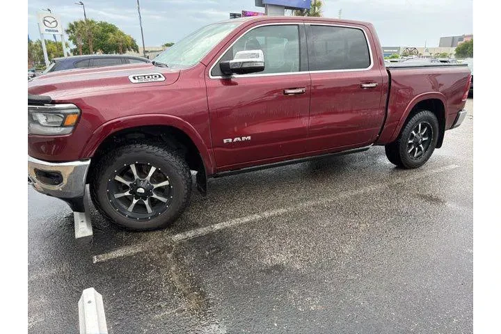 $35686 : Ram 1500 2021 4x4 Laramie 4d image 2