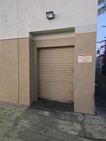 Manual Commercial roll-in door image 2