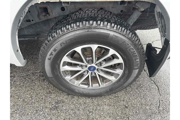 $23710 : 2018 F-150 LARIAT image 10