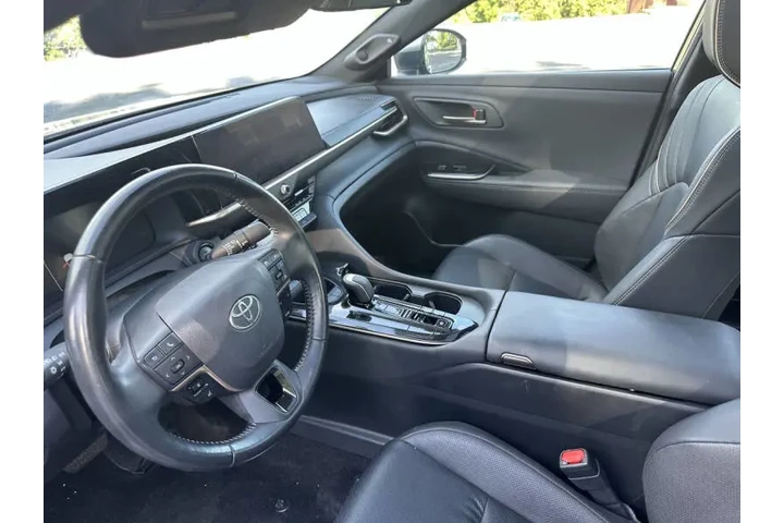 $32999 : 2024 Crown Limited image 9