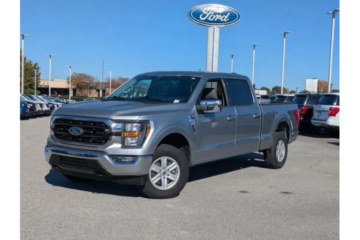 $37995 : Ford F-150 2023 4x4 XLT 4dr image 2