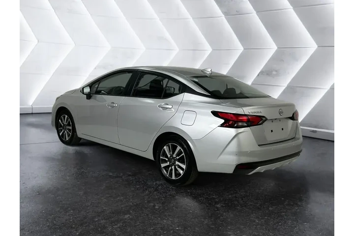 $19521 : Nissan Versa 2025 SV 4dr Sed image 6