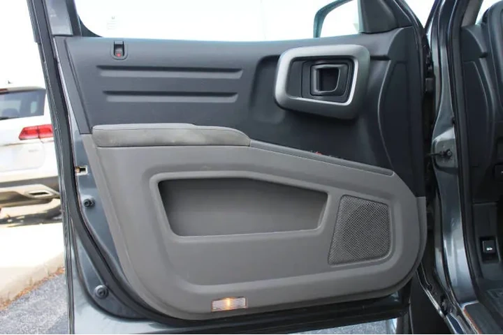 $9990 : 2013 Ridgeline RTS image 10