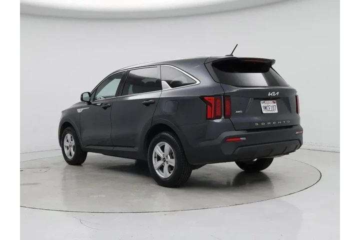 $18998 : Kia Sorento 2022 AWD LX 4dr image 2