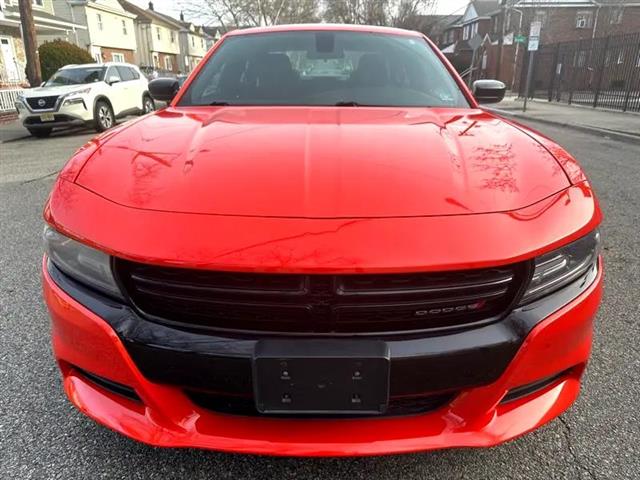 $14500 : Used 2018 Charger SXT RWD for image 1