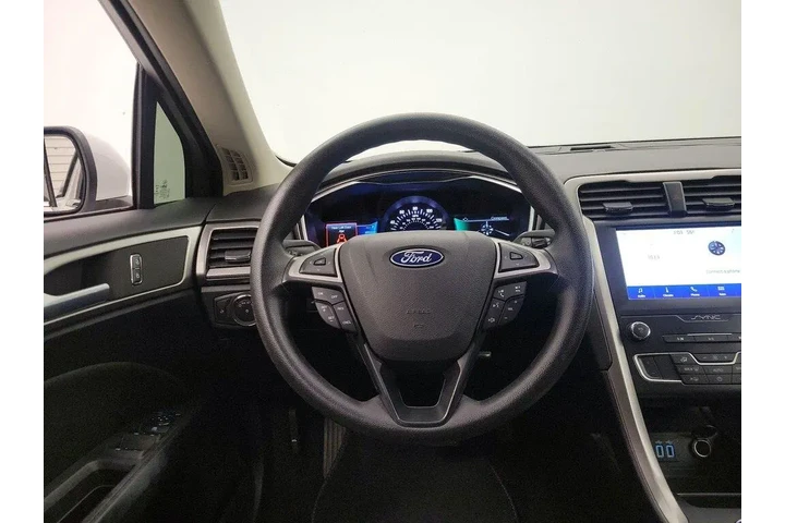 $15998 : Ford Fusion 2020 SE 4dr Seda image 10