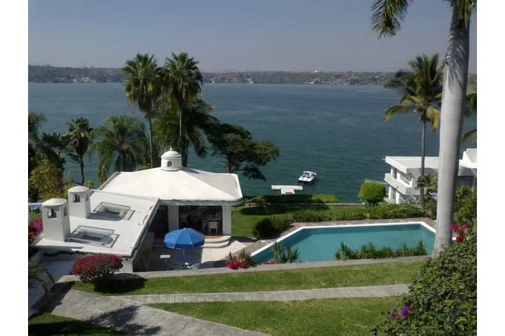 $1300000 : Hermosa Residencia en Mexico. image 1