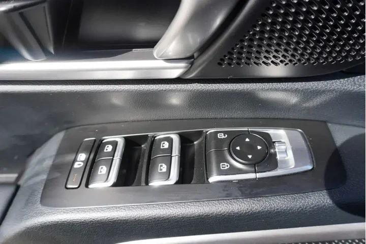 $33888 : Kia Telluride 2024 AWD S 4dr image 9