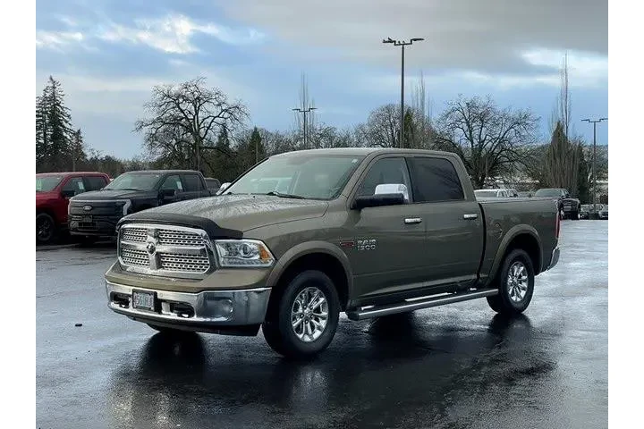 $20800 : Ram 1500 2015 4x4 Laramie 4d image 7