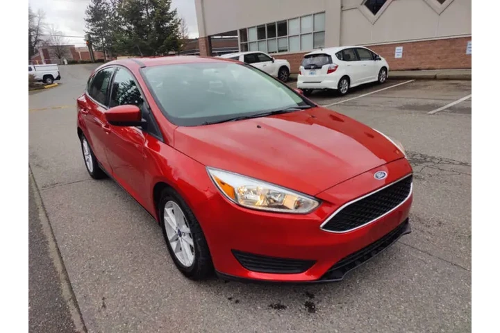$7900 : 2018 Focus SE image 2