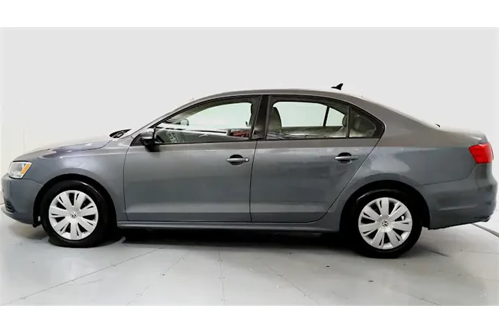 2015 Escape SE 4WD image 8