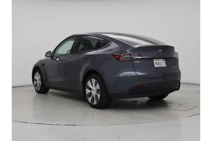 $33998 : Tesla Model Y 2023 AWD Long image 2