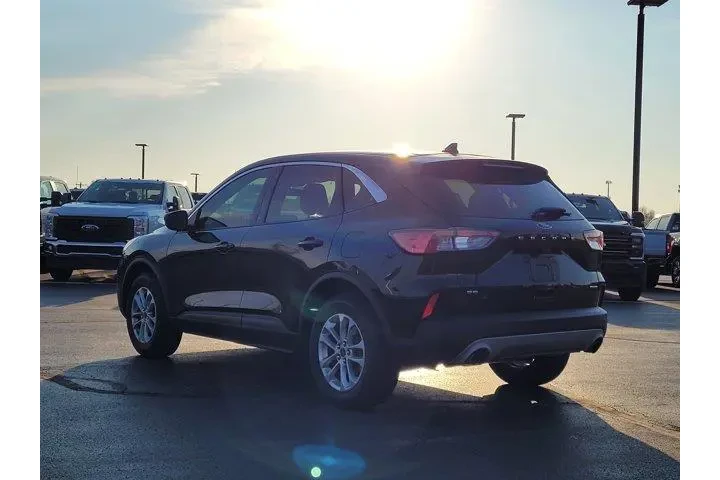 $21422 : Ford Escape 2022 AWD SE 4dr image 5